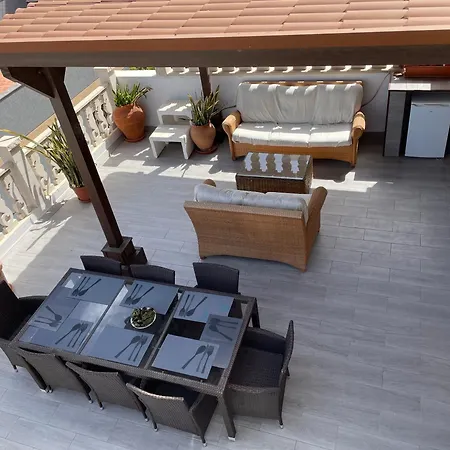 Grosses Familienhaus Teneriffa, Ruhige Lage Mit Traumterrasse, 