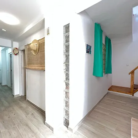 Grosses Familienhaus Teneriffa, Ruhige Lage Mit Traumterrasse, 